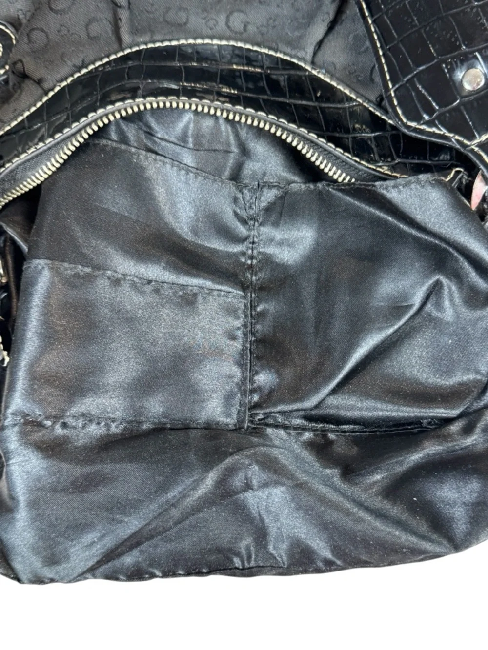 Guess Vintage Y2K Black Monogram Buckle Shoulder Bag - Picture 13 of 16